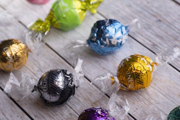 Negozio-Lindor-a-Genova-cioccolatini