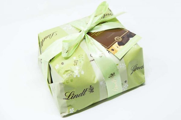 Lindt colomba patisserie integrale con cioccolato Genova 2